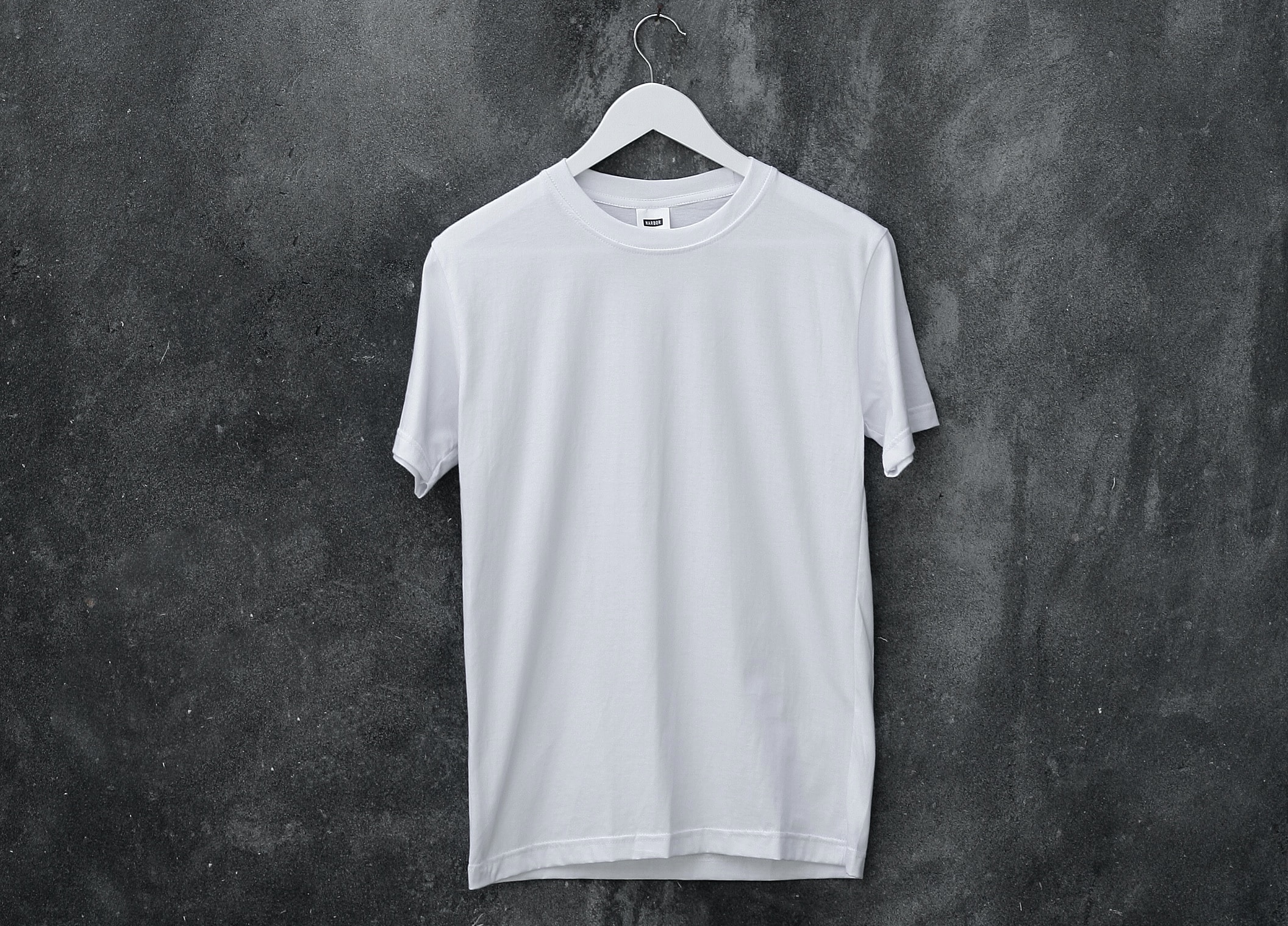 必見 白tシャツの染み抜き方法をマスター 真っ白のまま着続ける為に
