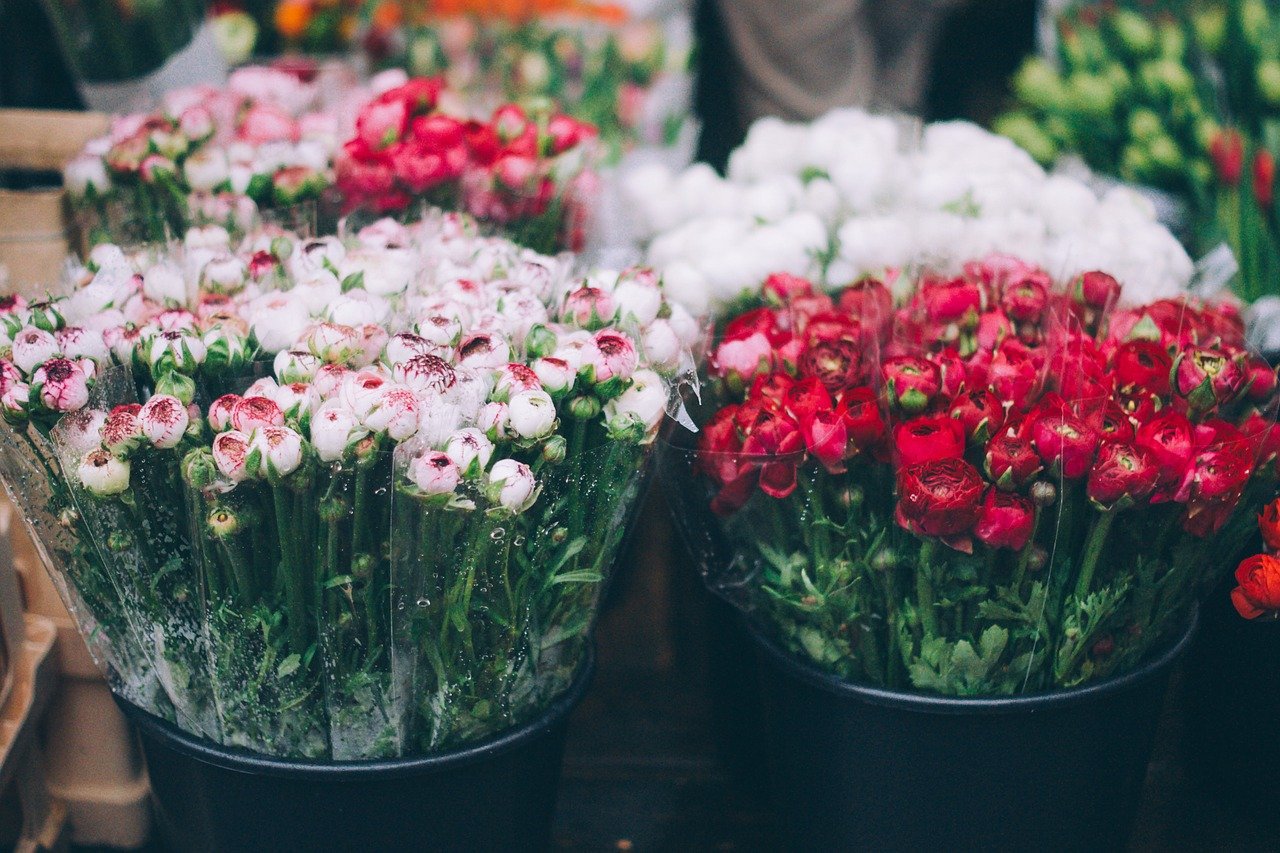 一輪挿し用の花はどこで買う おすすめの種類や買い方を紹介