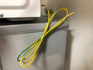 電子レンジに付属しているアース線